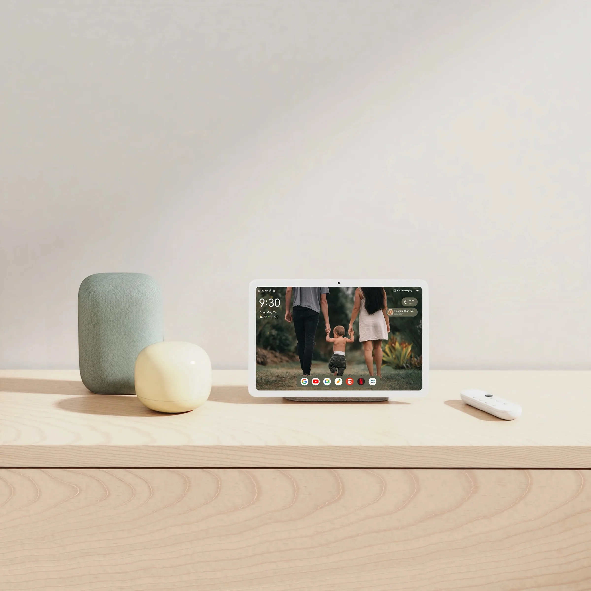 Converged Android device, a dockable tablet running smart-display mode